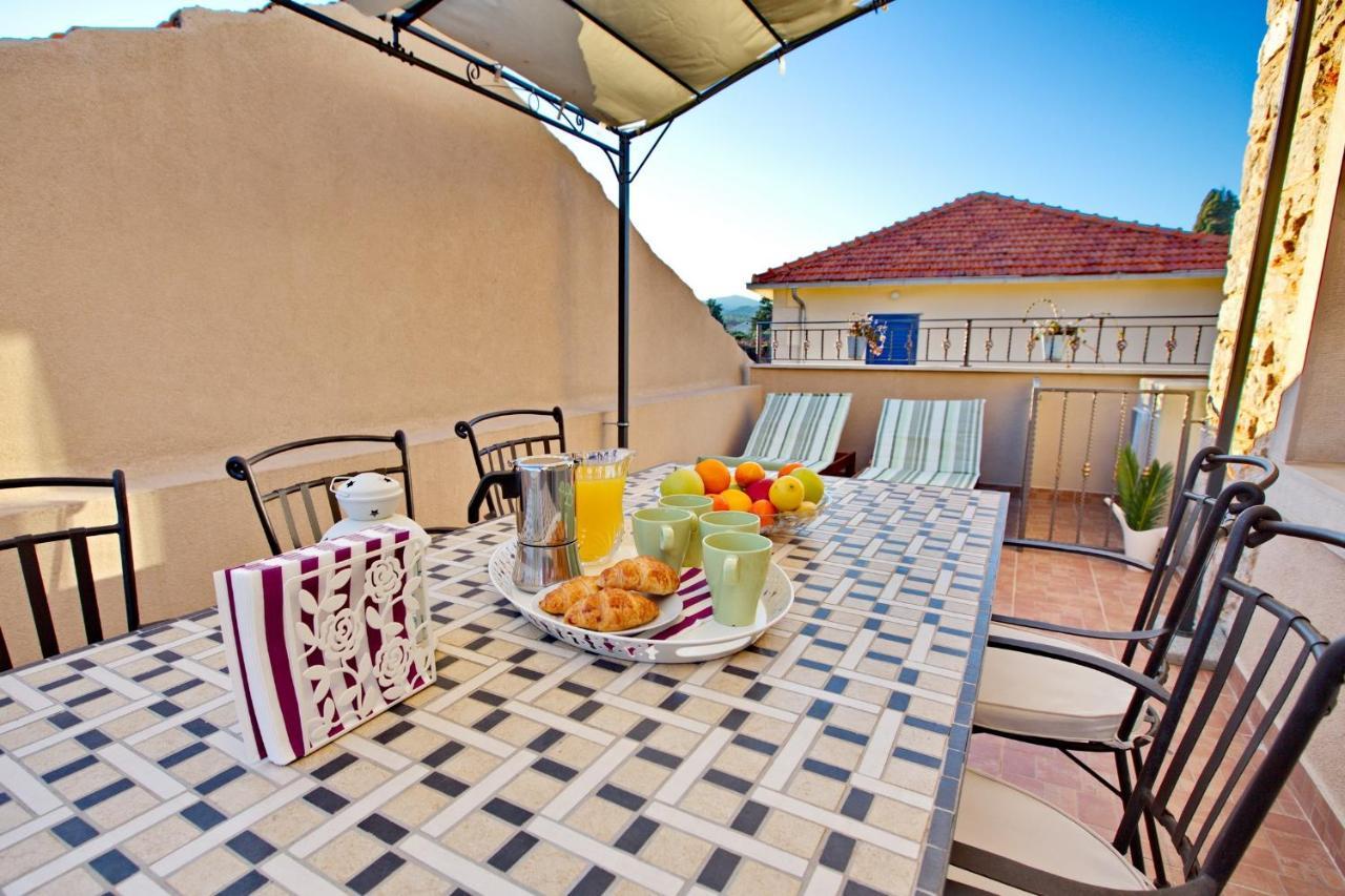 ילסה Apartments With A Parking Space Jelsa, Hvar - 8713 מראה חיצוני תמונה