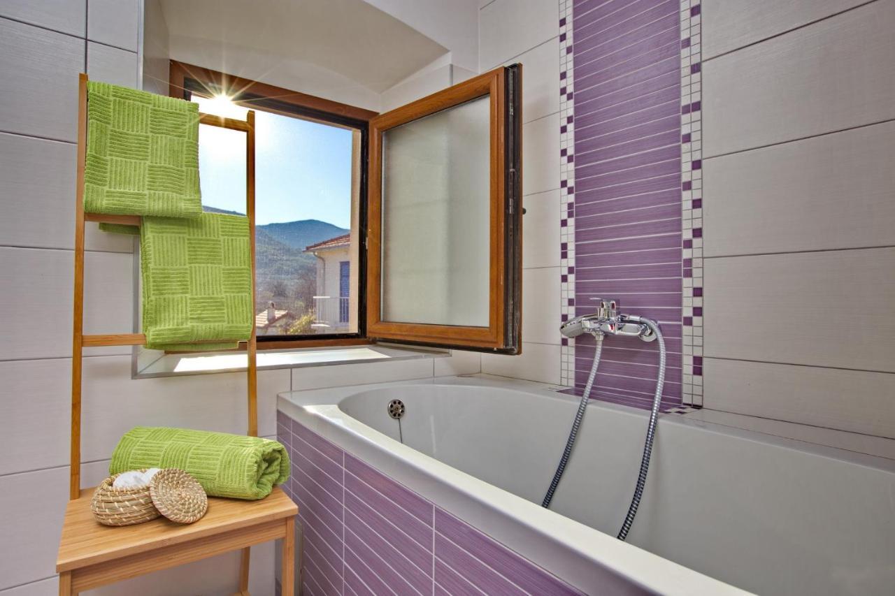 ילסה Apartments With A Parking Space Jelsa, Hvar - 8713 מראה חיצוני תמונה
