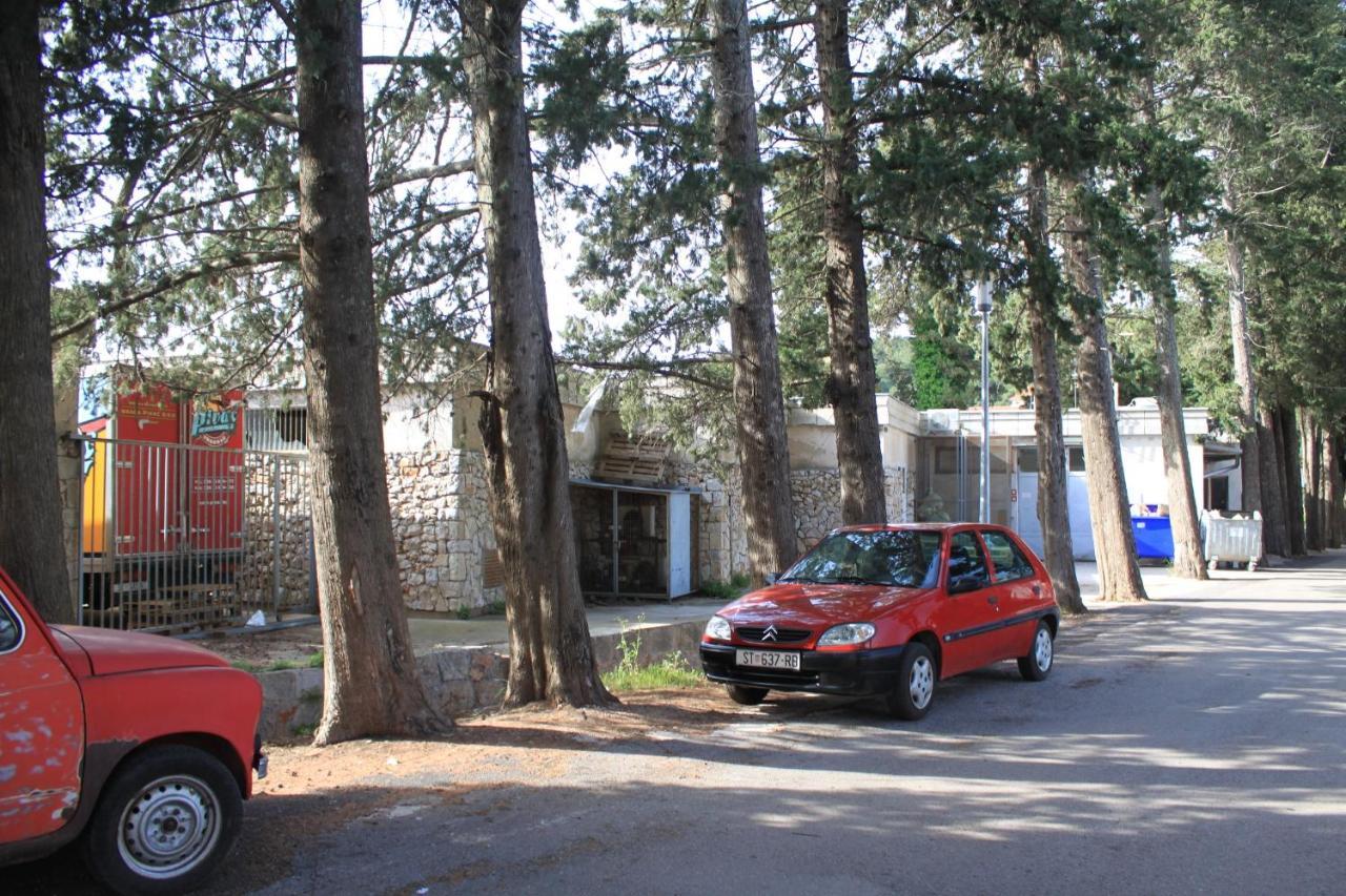 ילסה Apartments With A Parking Space Jelsa, Hvar - 8713 מראה חיצוני תמונה