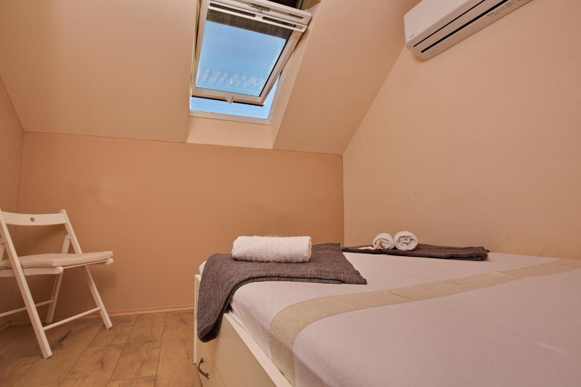 ילסה Apartments With A Parking Space Jelsa, Hvar - 8713 חדר תמונה