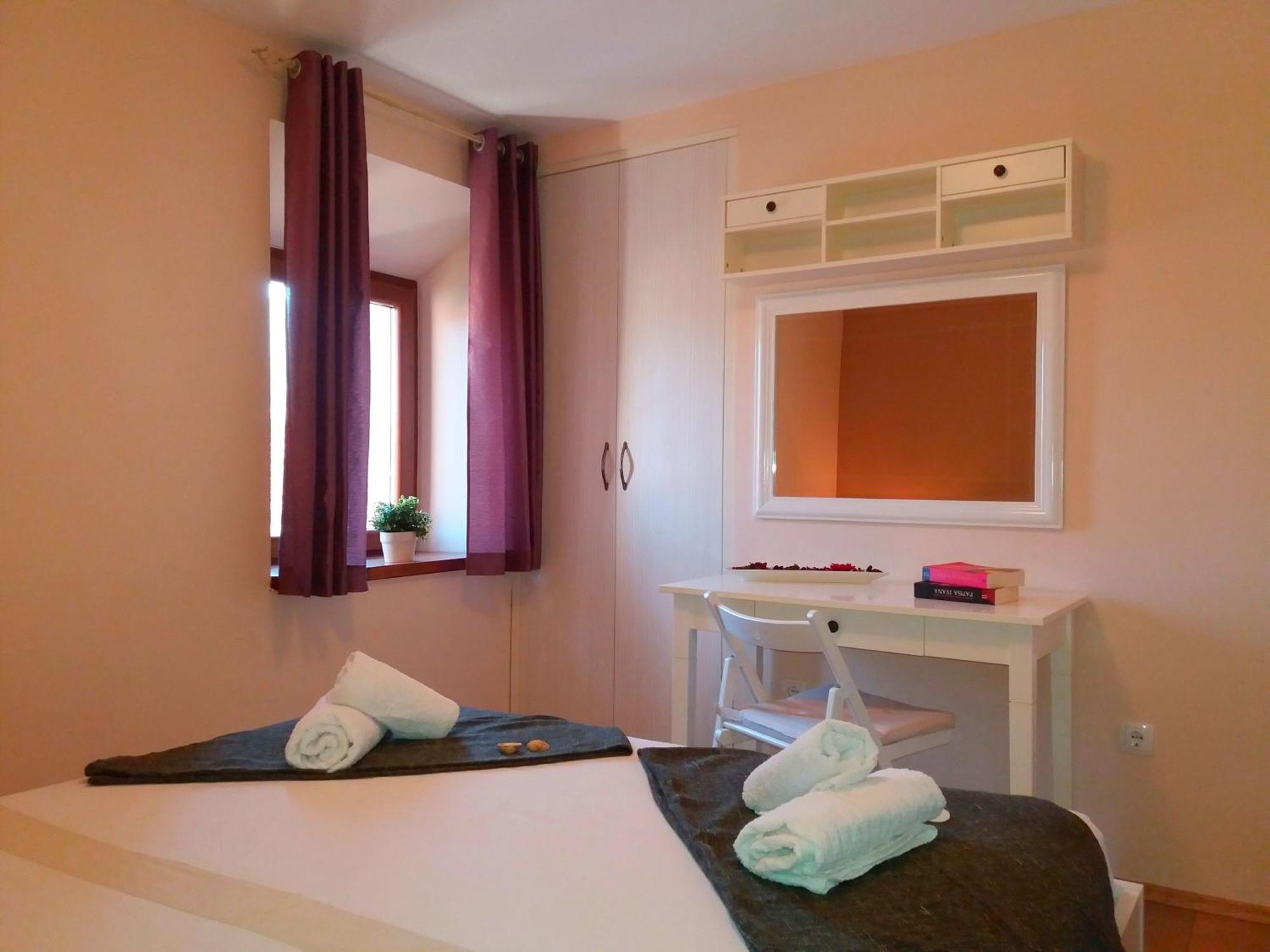 ילסה Apartments With A Parking Space Jelsa, Hvar - 8713 חדר תמונה